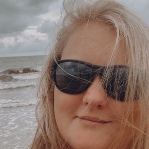 Meet your Posher, Lundie